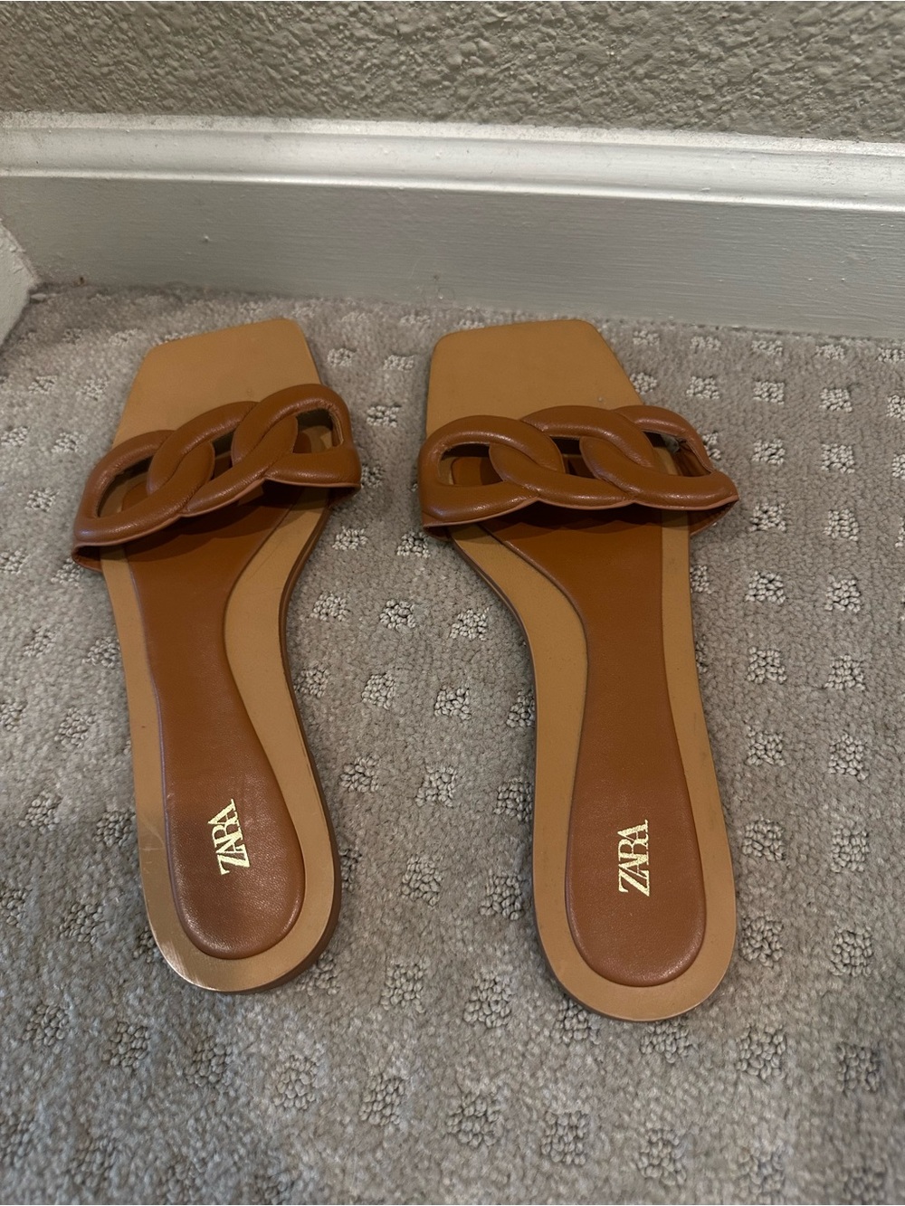 Zara Brown Linked-Chain Slide Sandals - Picture 2 of 3
